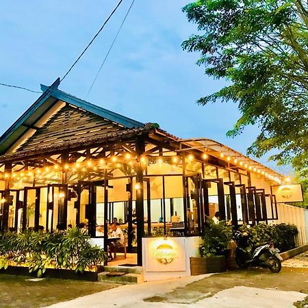 Belaya Hotel Jepara Exterior foto