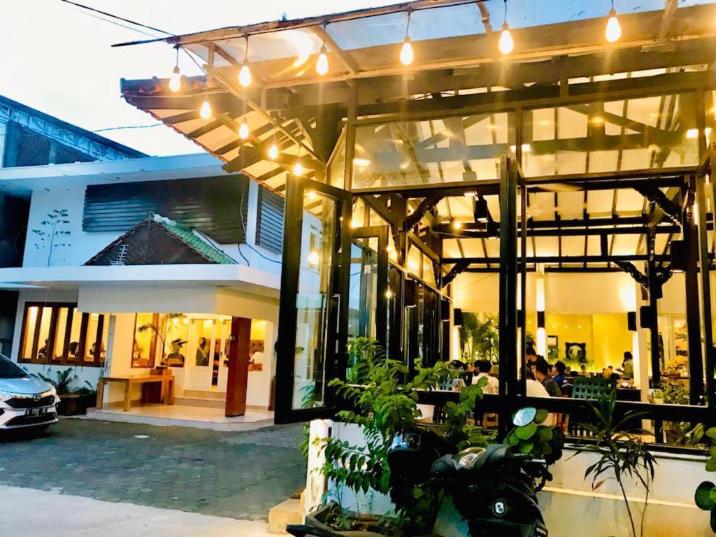Belaya Hotel Jepara Exterior foto
